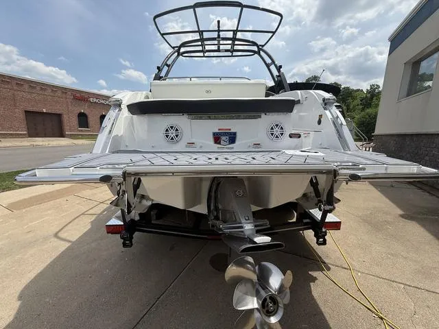 Slide: The Image of Cobalt R6 2025 - 3