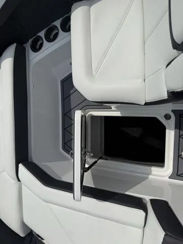 Slide: The Image of Cobalt R6 2025 - 9