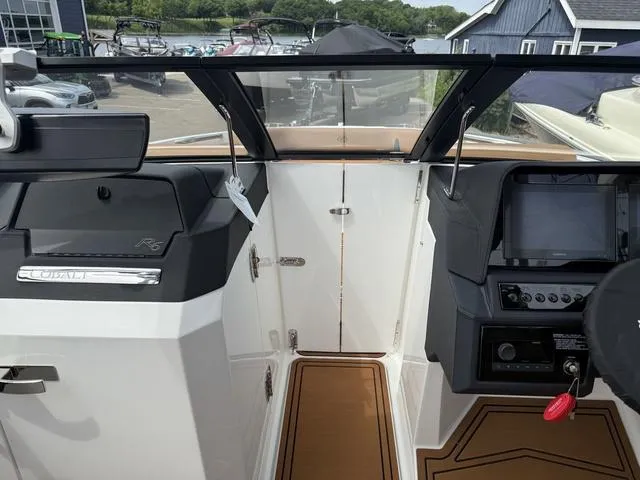 Slide: The Image of Cobalt R6 Surf 2025 - 23