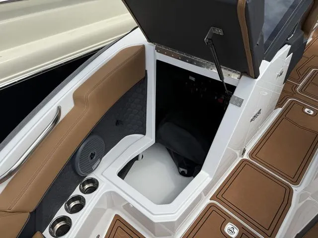 Slide: The Image of Cobalt R6 Surf 2025 - 27