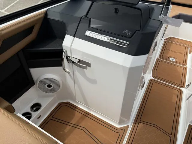 Slide: The Image of Cobalt R6 Surf 2025 - 17