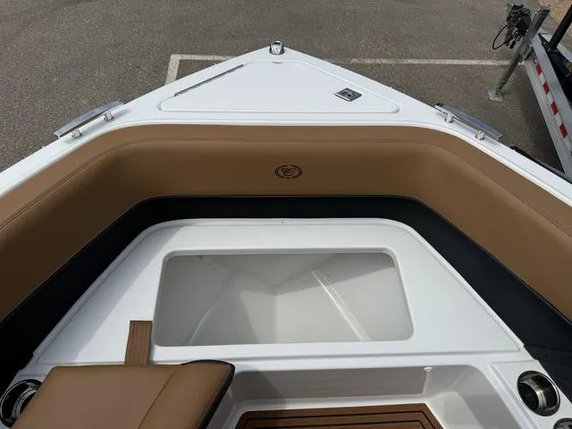 Slide: The Image of Cobalt R6 Surf 2025 - 30