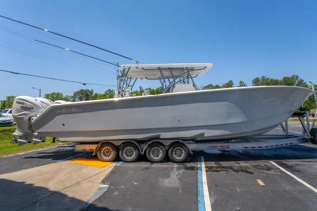 Slide: The Image of Sea Hunter 41 CTS 2025 - 10