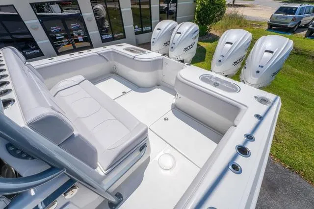 Slide: The Image of Sea Hunter 41 CTS 2025 - 16