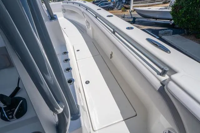 Slide: The Image of Sea Hunter 41 CTS 2025 - 36