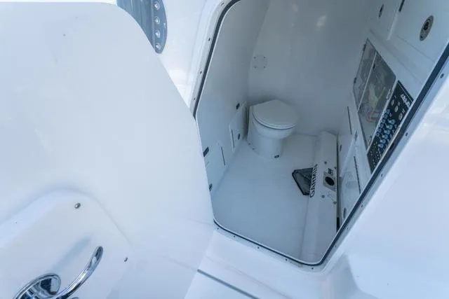 Slide: The Image of Sea Hunter 41 CTS 2025 - 43