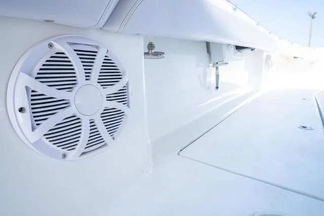 Slide: The Image of Sea Hunter 41 CTS 2025 - 45