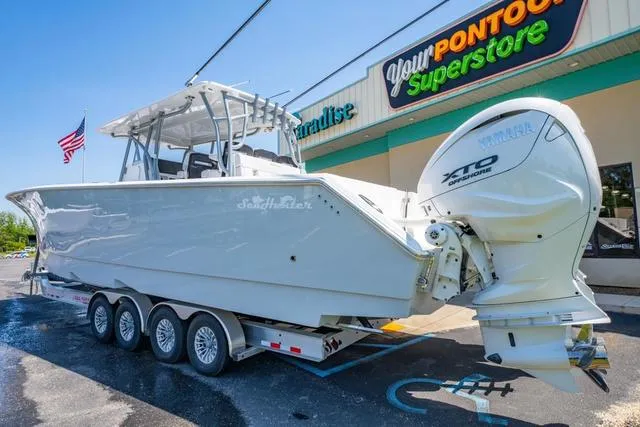 Slide: The Image of Sea Hunter 41 CTS 2025 - 7