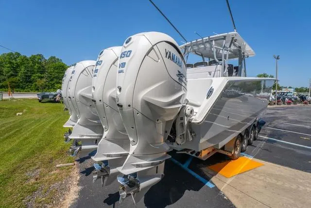 Slide: The Image of Sea Hunter 41 CTS 2025 - 9