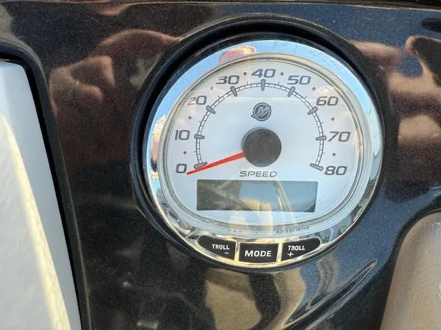 Slide: The Image of Speedometer of 2016 Regency 254 DL3 boat, showing speed in miles per hour. - 19