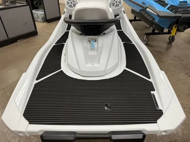 Slide: The Image of Yamaha VX Cruiser® with Audio 2025 - 7