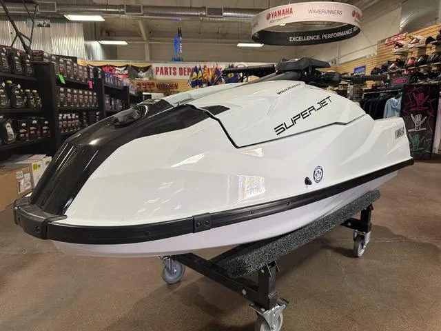 Slide: The Image of Yamaha Superjet 2025 - 3