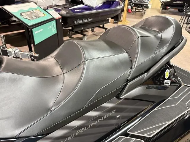 Slide: The Image of Yamaha FX Cruiser SVHO 2025 - 5