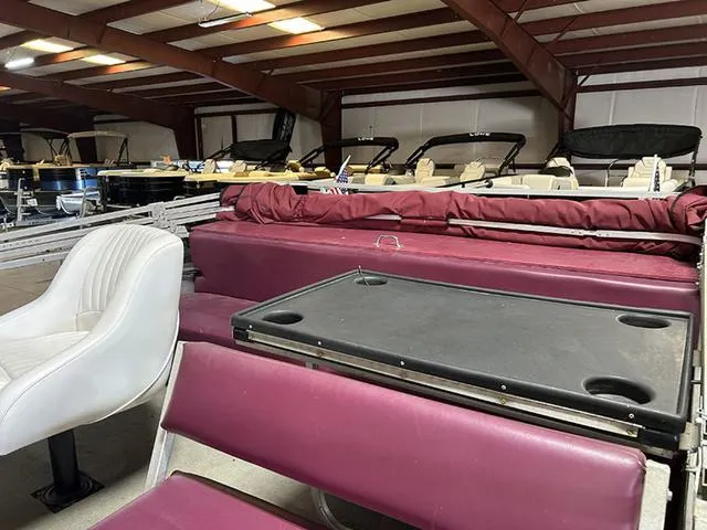 Slide: The Image of Landau 20 Fish Pontoon 1988 - 10