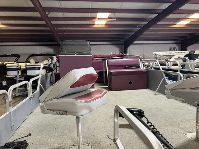 Slide: The Image of Landau 20 Fish Pontoon 1988 - 3