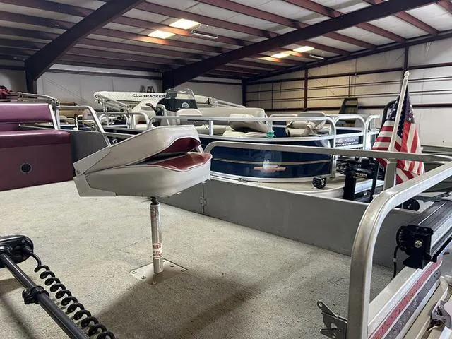 Slide: The Image of Landau 20 Fish Pontoon 1988 - 4