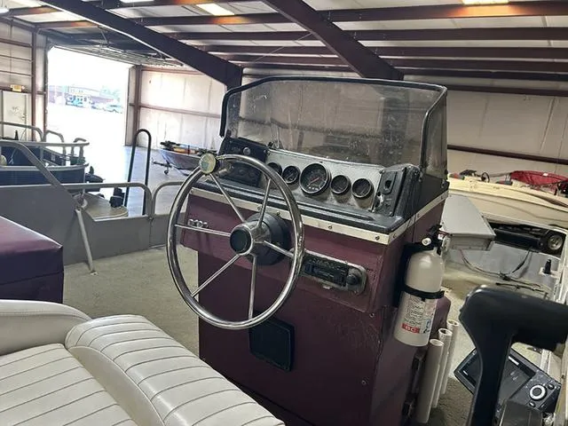 Slide: The Image of Landau 20 Fish Pontoon 1988 - 5