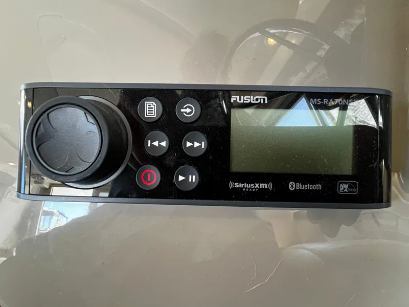 Slide: The Image of Fusion marine stereo system on a 2001 Bayliner 3488 Command Bridge Motoryacht. - 27