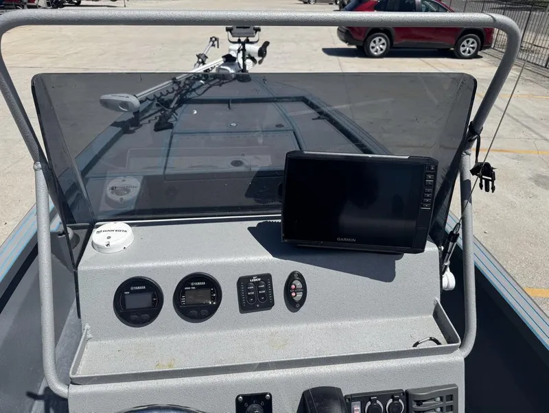 Slide: The Image of Custom Aluminum 20 CC 2020 - 13