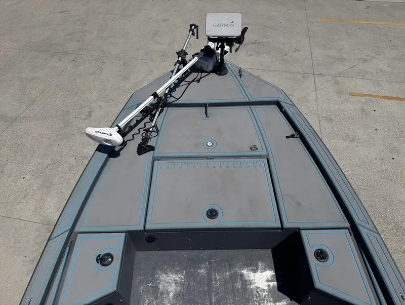 Slide: The Image of Custom Aluminum 20 CC 2020 - 8