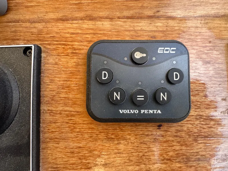 Slide: The Image of Mediterranean 38 Convertible 2003 - 72