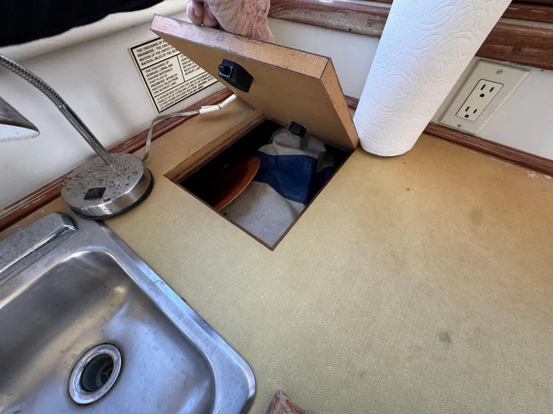 Slide: The Image of Mediterranean 38 Convertible 2003 - 88