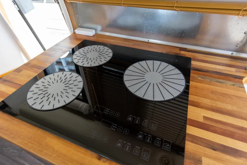 Slide: The Image of Navigator 5600 Sundance Pilothouse 1997 - 50