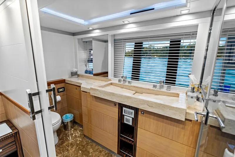 Slide: The Image of Astondoa 72 GLX 2013 - 53