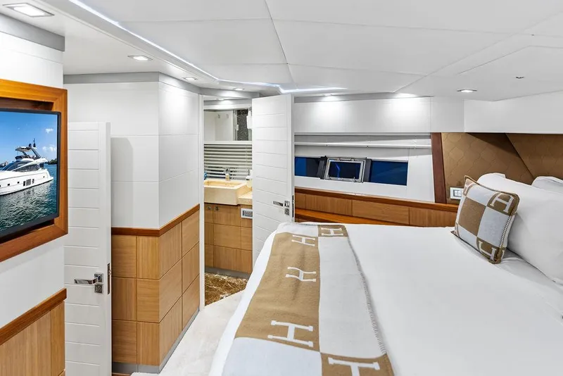 Slide: The Image of Astondoa 72 GLX 2013 - 57