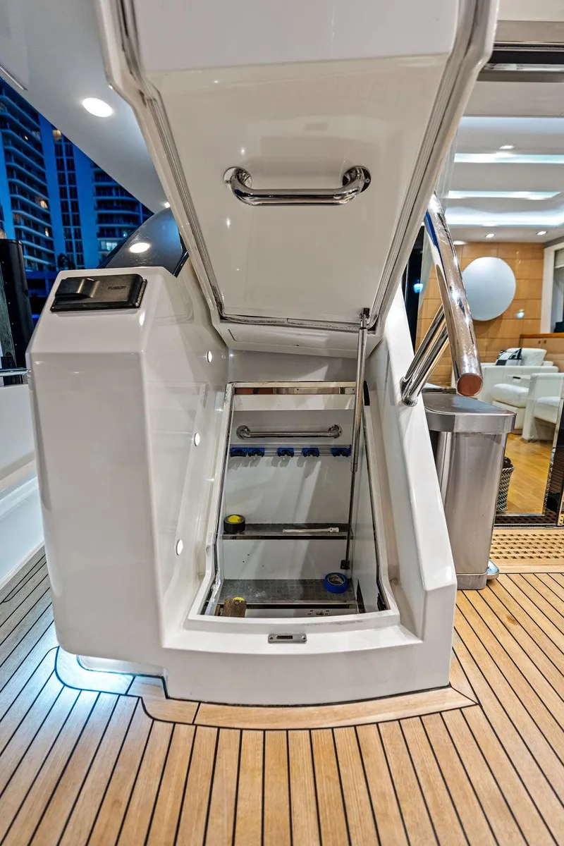 Slide: The Image of Astondoa 72 GLX 2013 - 65