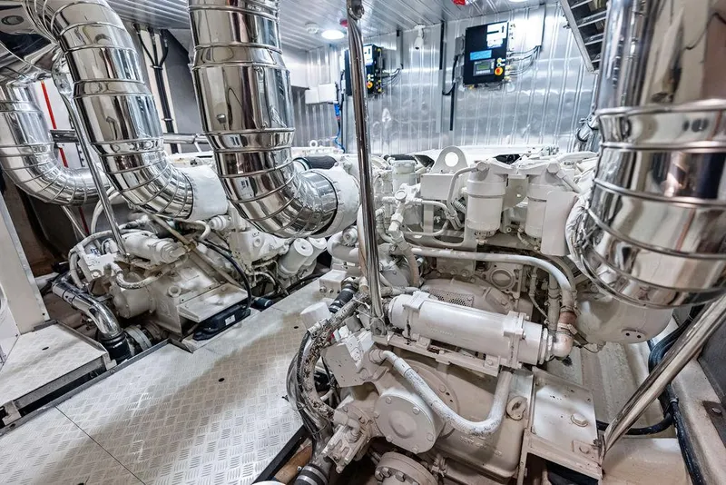 Slide: The Image of Astondoa 72 GLX 2013 - 67