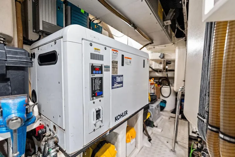 Slide: The Image of Astondoa 72 GLX 2013 - 68