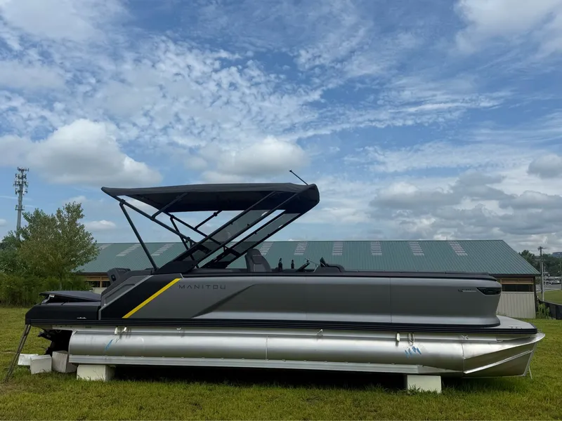 The Image of Manitou EXPLORE 24 STEALTH 2025 - 1