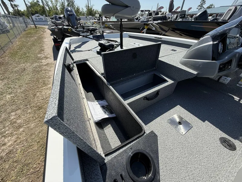 Slide: The Image of G3 Sportsman 1710 PFX 2025 - 7