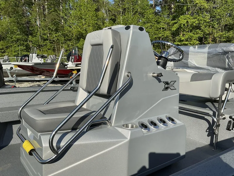 Slide: The Image of Xpress Hyper-Lift Series H22B 2025 - 6