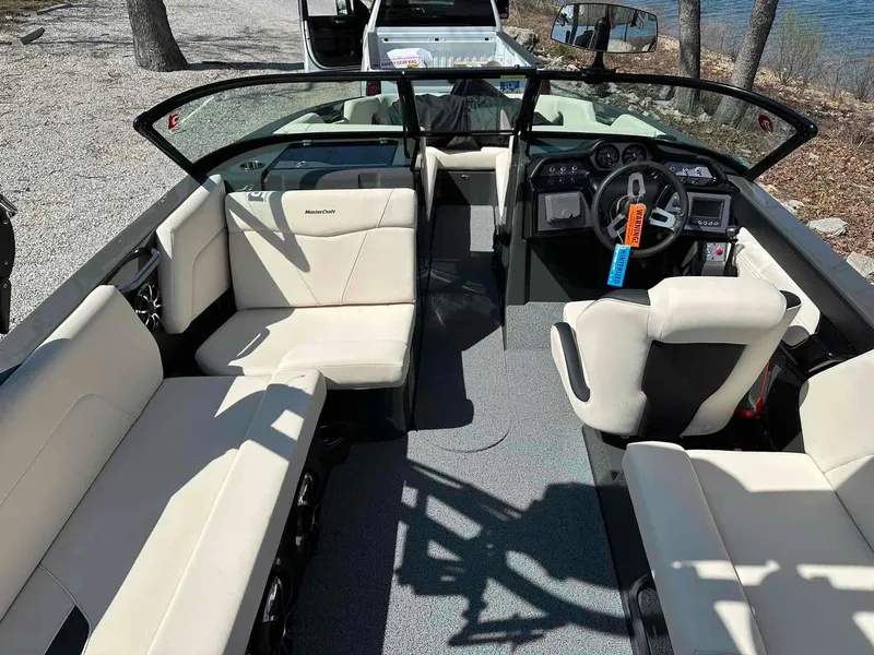 Slide: The Image of MasterCraft NXT24 2021 - 13