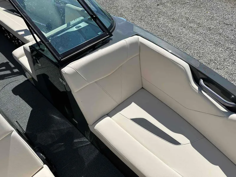 Slide: The Image of MasterCraft NXT24 2021 - 18