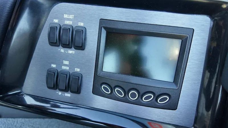 Slide: The Image of MasterCraft NXT24 2021 - 31