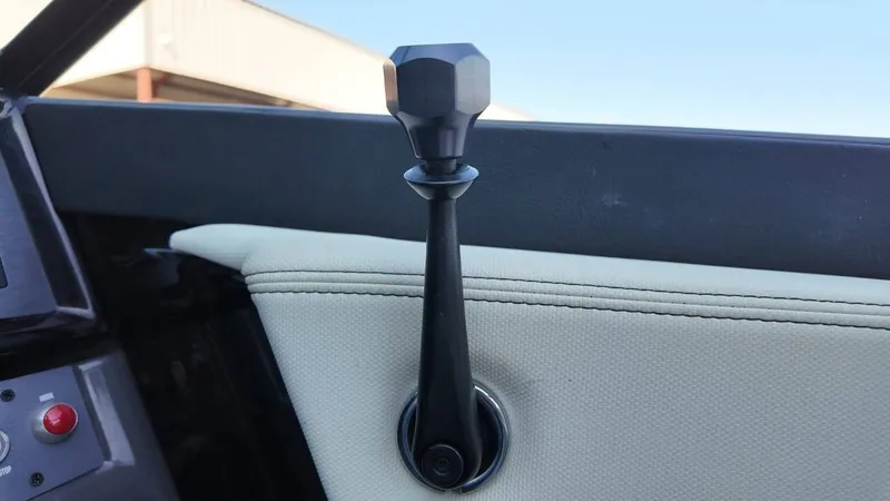 Slide: The Image of MasterCraft NXT24 2021 - 32