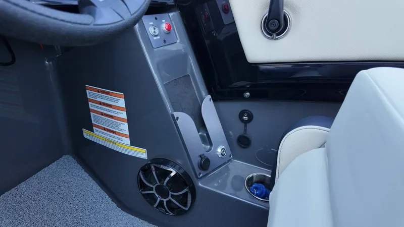 Slide: The Image of MasterCraft NXT24 2021 - 33