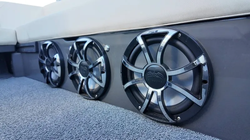 Slide: The Image of MasterCraft NXT24 2021 - 40