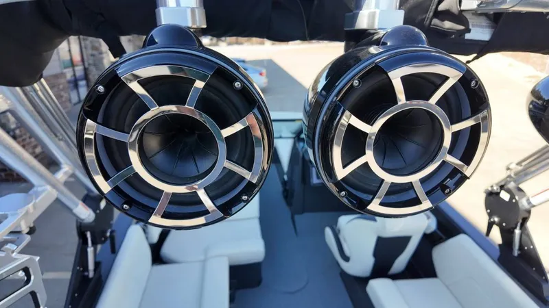 Slide: The Image of MasterCraft NXT24 2021 - 48