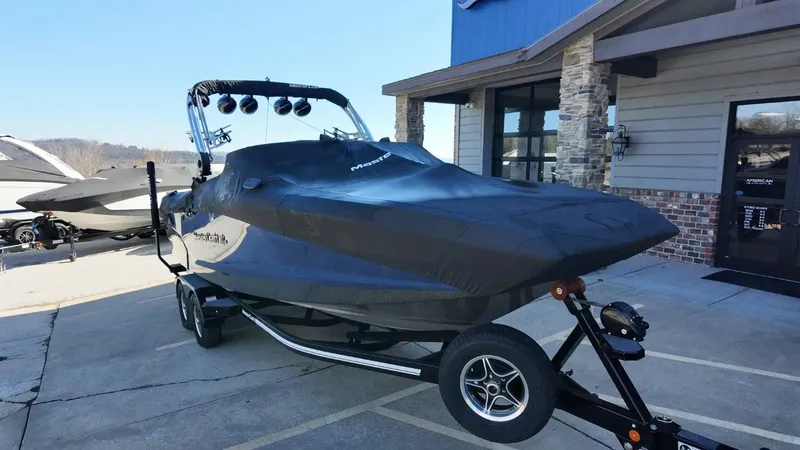 Slide: The Image of MasterCraft NXT24 2021 - 51