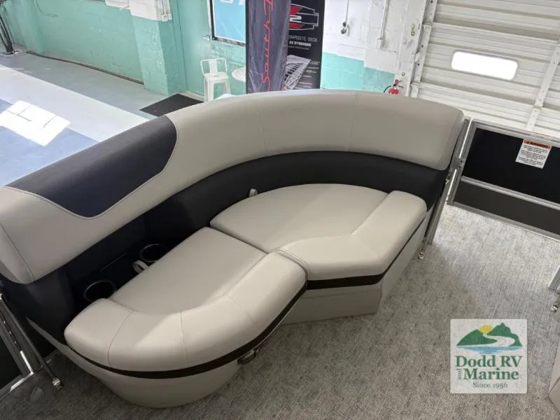 Slide: The Image of LE Series 222FCR 2025 - 13