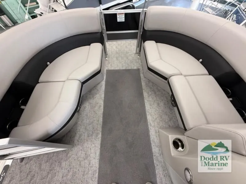 Slide: The Image of LE Series 222FCR 2025 - 16