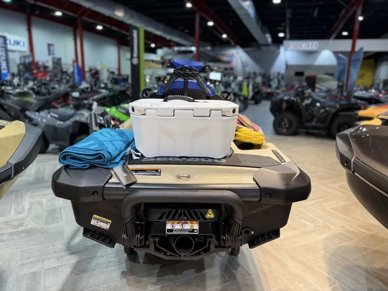 Slide: The Image of Sea-Doo Wake 170 2025 - 10