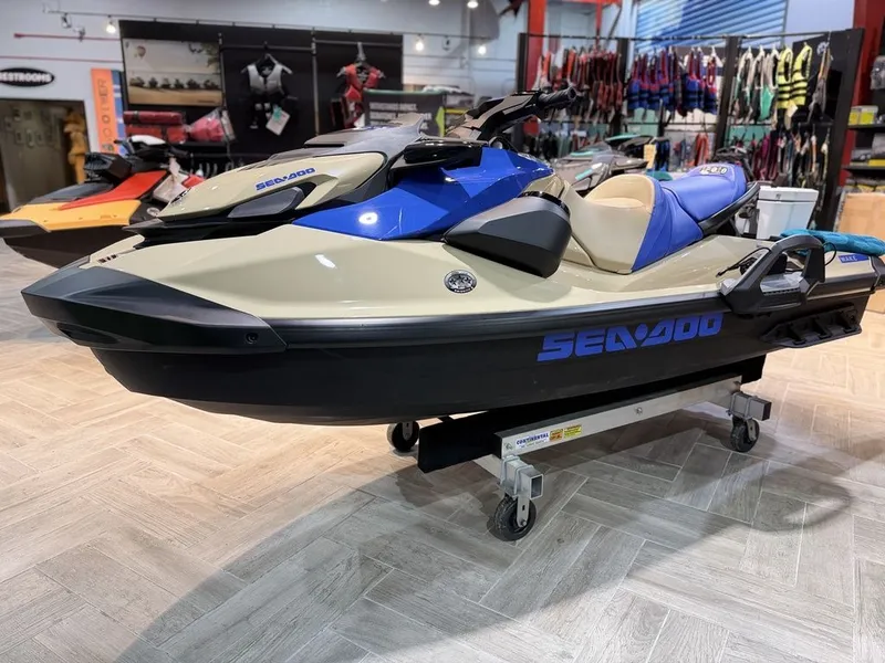 Slide: The Image of Sea-Doo Wake 170 2025 - 3