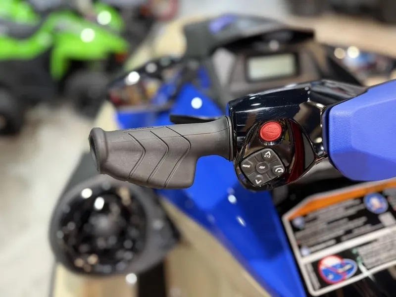 Slide: The Image of Sea-Doo Wake 170 2025 - 7