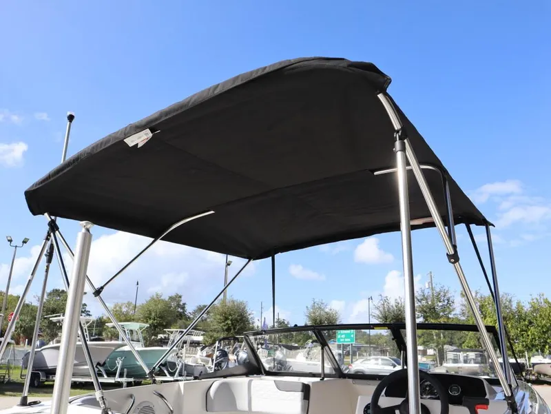 Slide: The Image of Bayliner M Series M17 2025 - 11