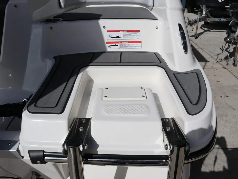 Slide: The Image of Bayliner M Series M17 2025 - 12